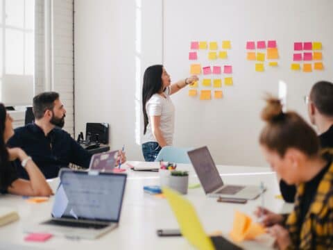 Feedback oder Fluktuation? Die entscheidende HR-Strategie für 2025